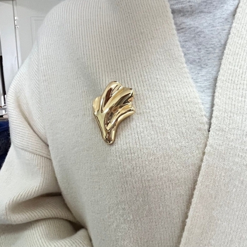 Broșă în formă de frunză din alamă, finisaj electroplacat, stil rece, decorativă și multifuncțională