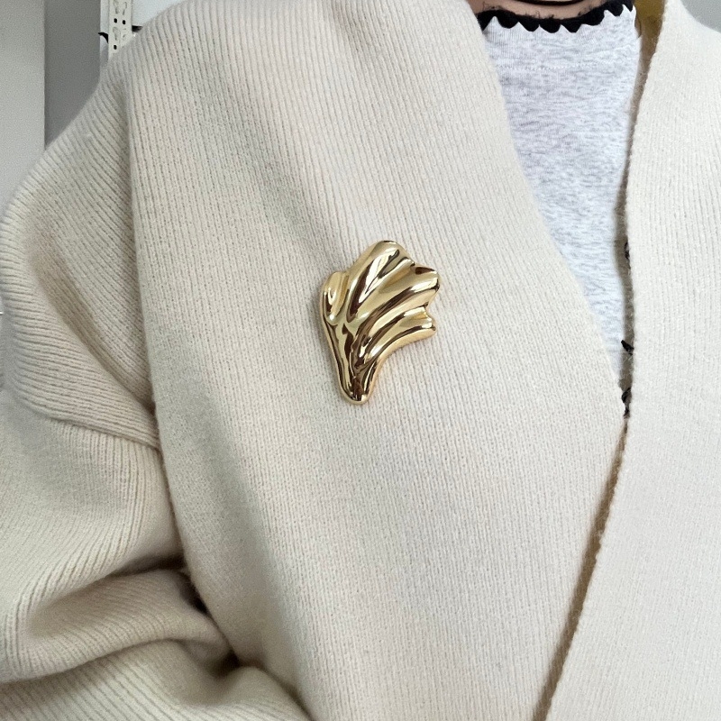 Broșă în formă de frunză din alamă, finisaj electroplacat, stil rece, decorativă și multifuncțională