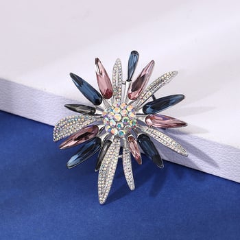 Ženska bakrena broš u obliku cvijeta, korejskog stila, memorijalni pin (Materijal: bakar; Stil: korejski; Oblik: cvijet; Vrsta: broš; Funkcija: memorijal)