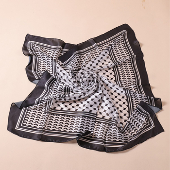 Galvos šalikas – retro etninio stiliaus; poliesteris; languotas raštas; warp audimas; saulės skydas