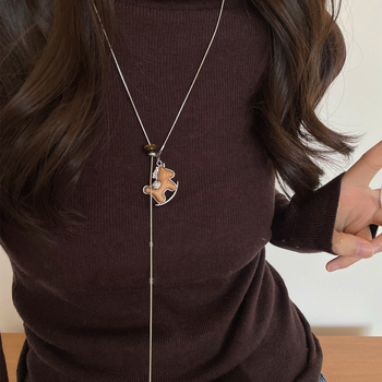 Огърлица с дървени мъниста и висулка конче-люлеещо се, дървен материал, редовна верижка, еднослойна, регулируема дължина 51–60 см