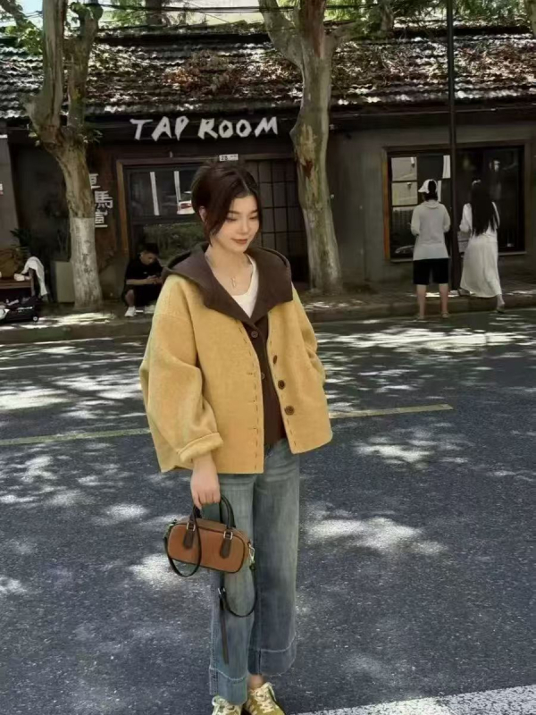 Ženski vuneni kaput s kapuljačom, labav kroj, duge rukave, jesen 2025