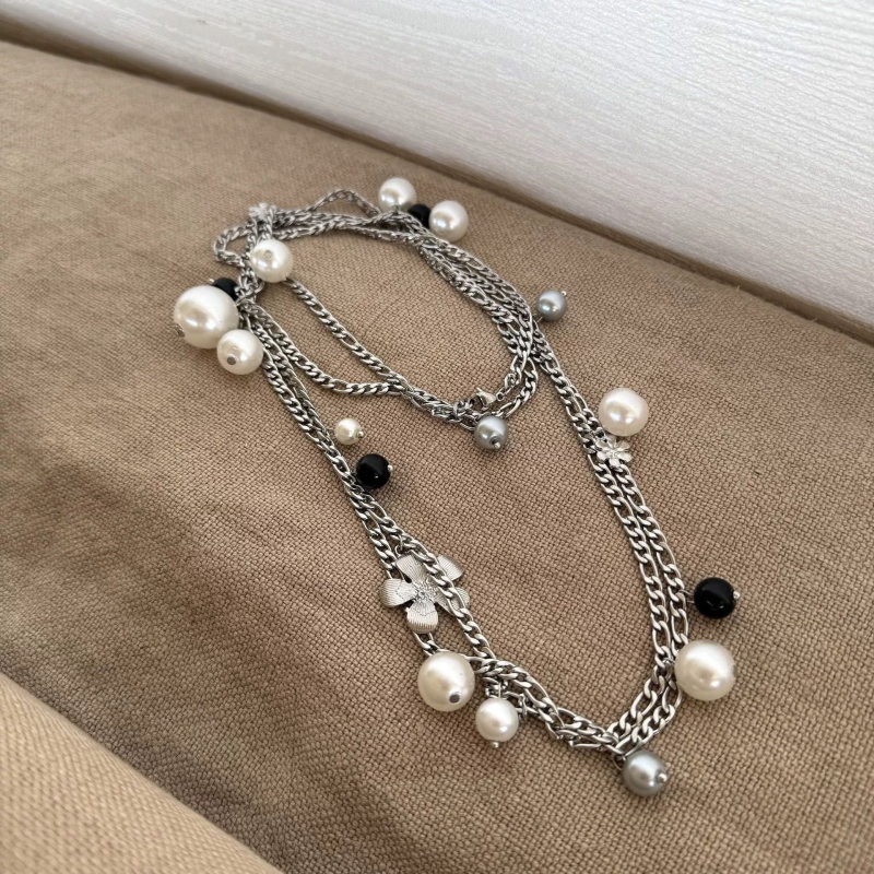 Colier lung cu perle pentru femei, detalii florale, design multistrat, pandantiv din aliaj, electroplacare, lanț regulat