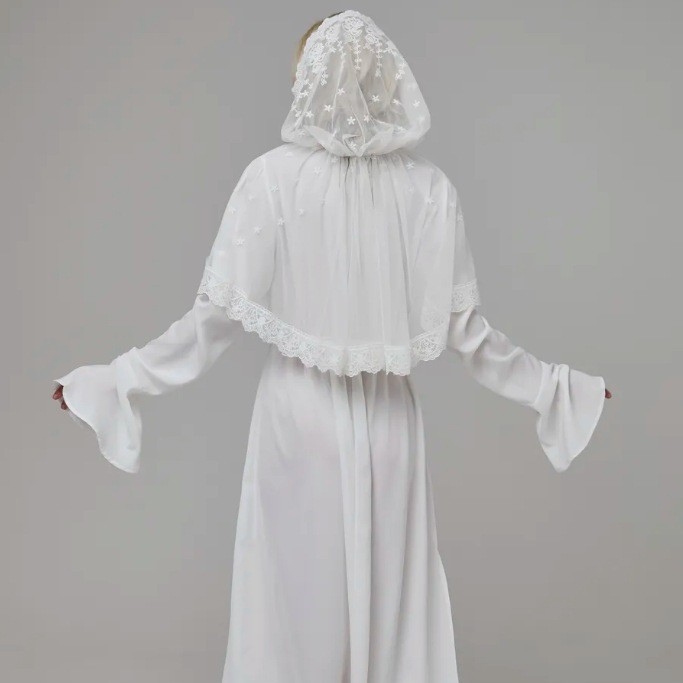 Csipkés hímzett palást fátyollal a fejhez, poliészter, pont mintás minta, kapucnival, retro stílus