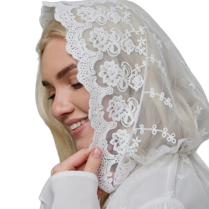 Csipkés hímzett palást fátyollal a fejhez, poliészter, pont mintás minta, kapucnival, retro stílus