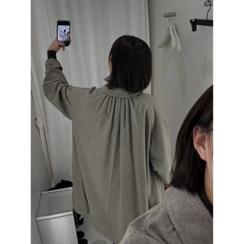 Sieviešu vilnas mētelis garš, bez apkakles, Amo*Ento siluets korejiskā stilā, 95% vilna un vairāk, vidēja biezuma, regulāra piegriezne, vienas pogas aizdare, rudens 2025 kolekcija