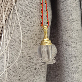 Colier cu pandantiv Gawu din acril și pandantiv Sherita – design geometric original