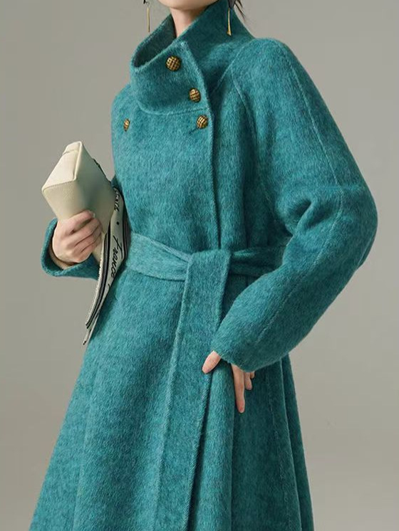 Garš sieviešu vilnas mētelis, bieza auduma, stāvā apkakle, garas piedurknes, vilnas saturs 50–70%, 2024. gada rudens