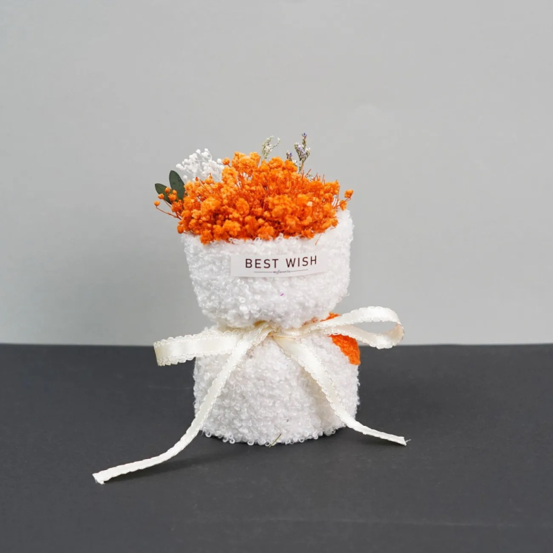 Mini buchet de trandafiri într-o cutie cadou cu flori de săpun — stil coreean, varietate de trandafiri, gata pentru cadou, cadou pentru festival