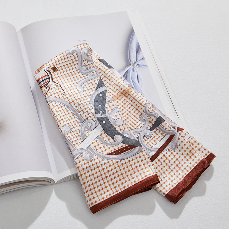 Копринен квадратен шал, сатенена тъкан, стил моден офис, печат, за лято