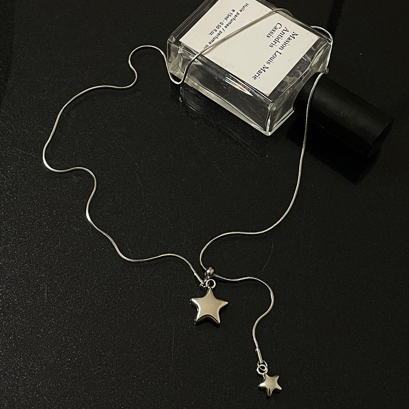 Colier cu lanț din oțel titan, pandantiv în formă de stea cu cinci colțuri, lanț șarpe, lungime reglabilă 61-70 cm, pandantiv din aliaj