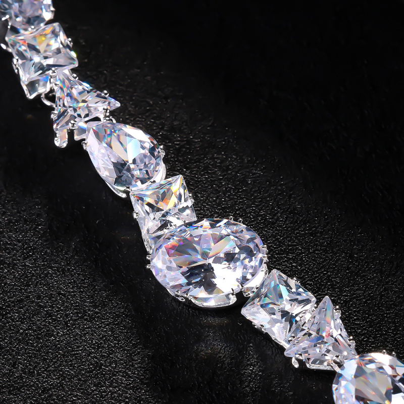 Set ogrlice i naušnica s cirkonom, jednostavan ženski stil, elektroplatiranje, običan lanac, bez privjeska