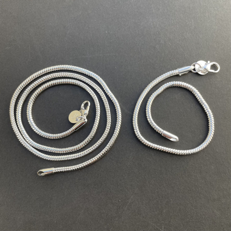 Set ogrlice i narukvice s lancem od hadje kosti, širina 3 mm, motivi insekata, elektroplatirano završno