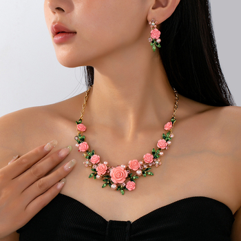 Set nakita: naušnice i ogrlica od cinkovog legura, dijamantna obrada, motiv biljaka i cvijeća, pastoralni stil