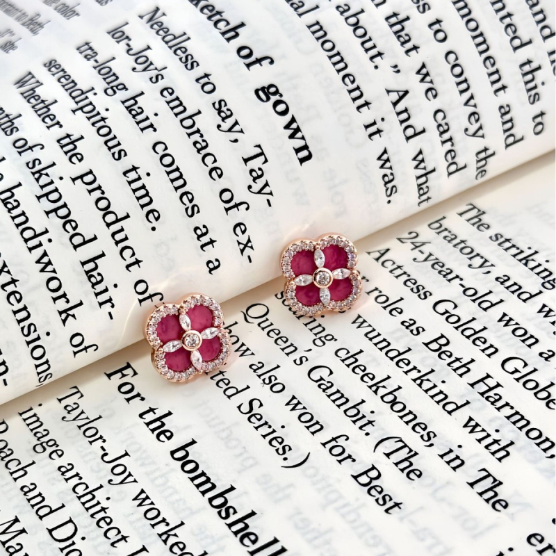 Set colier, brățară și cercei în formă de patru foi, din cupru cu placare electrolitică, pentru femei