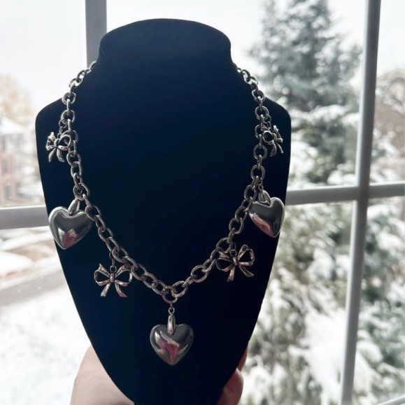 Colier cu inimă, design nod papion, oțel titan, lanț tip O