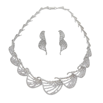 Set nakita: ogrlica i naušnice sa cirkonom – uvijeni lanac, privjesak od legure, cvjetni uzorak, proljeće 2025