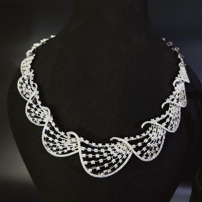 Set nakita: ogrlica i naušnice sa cirkonom – uvijeni lanac, privjesak od legure, cvjetni uzorak, proljeće 2025