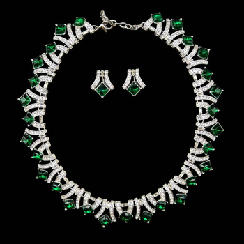 Комплект бижута в ретро дворцов стил: колие и обеци от сплав с инкрустирани полускъп камъни, геометричен мотив