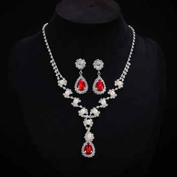 Комплект колие и обеци от ринстон кристали, електроплатен финиш, форми: сърце/капка/камбанка, стандартна верига