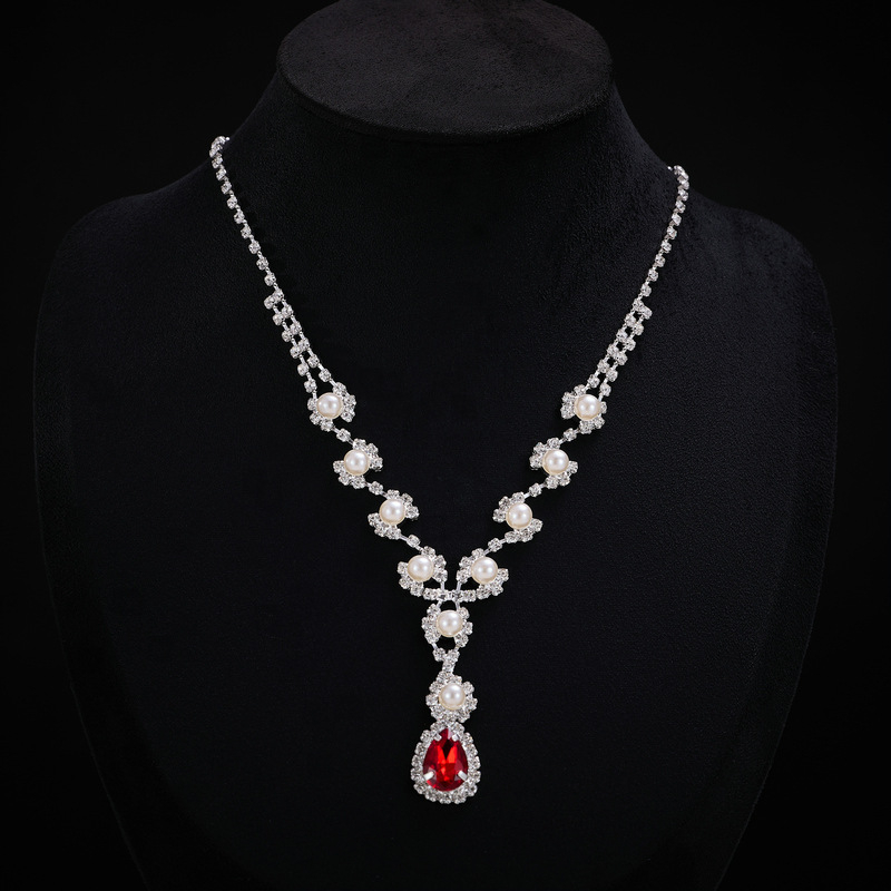 Комплект колие и обеци от ринстон кристали, електроплатен финиш, форми: сърце/капка/камбанка, стандартна верига