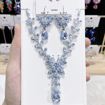 Set colier și cercei cu zirconiu, lanț clavicular, pandant din cupru, design original