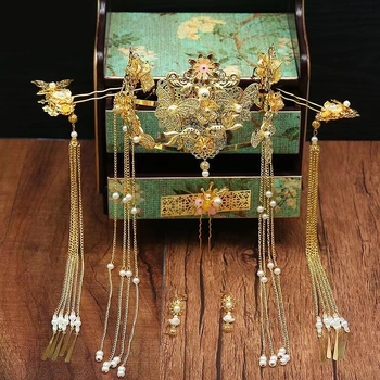 Menyasszonyi fej- és hajdísz kínai stílusú Főnix korona sárkány motívummal, bojtokkal, 2024 tavasz