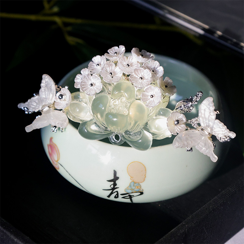 Hajdísz – Vintage virágos lotus motívum, kézzel készített; stílus: Vintage, női; forma: virágok; származás: Jinan, Shandong