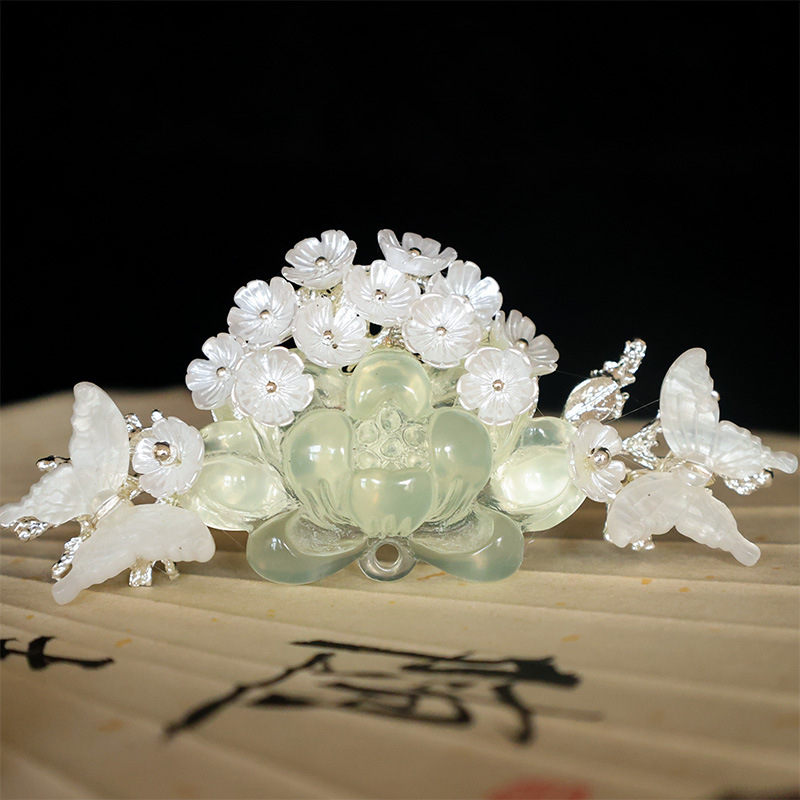 Hajdísz – Vintage virágos lotus motívum, kézzel készített; stílus: Vintage, női; forma: virágok; származás: Jinan, Shandong