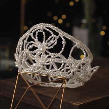 Vintage hajdísz virágos korona, kézzel készült, kevert anyagok, korona forma, 2025 téli kiadás, esküvőkre alkalmas