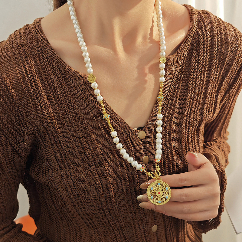 Colier cu disc geometric emblemă (Material: mărgele; Pandantiv: aliaj; Placare electroplată; Formă geometrică; Lanț normal)