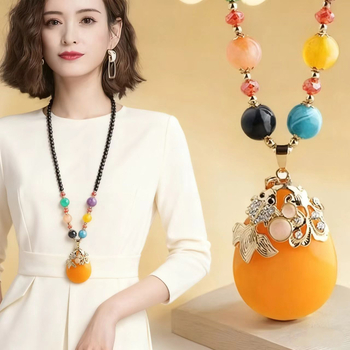 Lanț lung de pulover cu formă geometrică; material: sticlă și lazurit; stil: feminin, vintage; pandantiv din aliaj