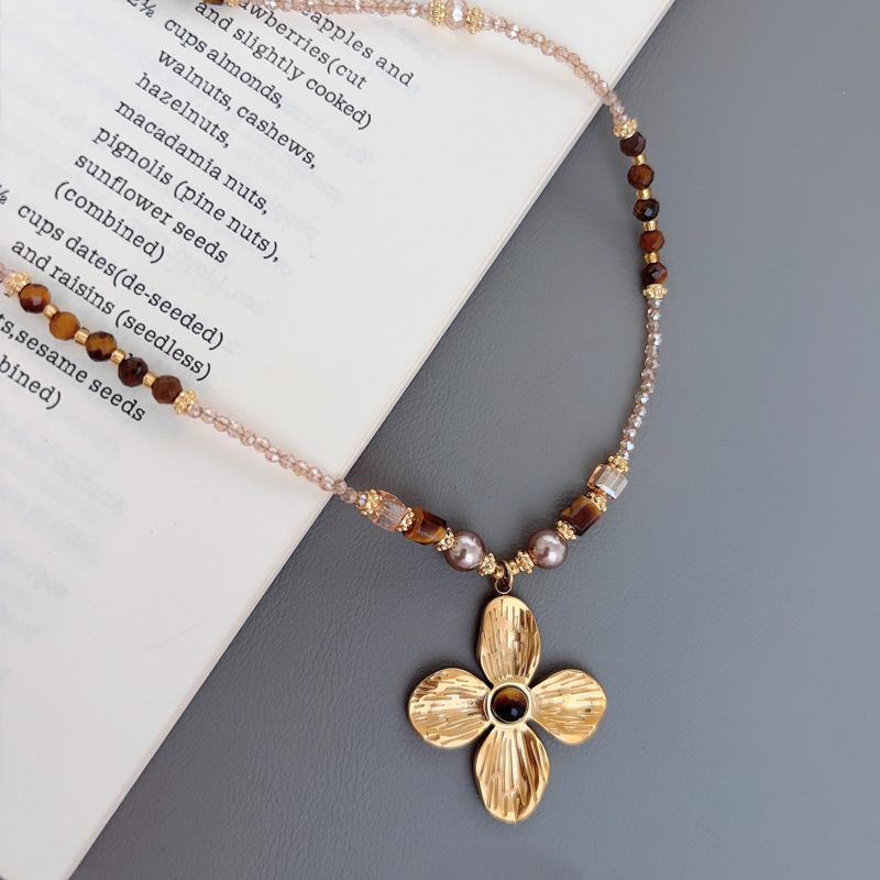 Colier cu piatră ochi de tigru și perle, floare Maillard, șir lung cu mărgele (Materiale: materiale mixte; Tehnică de prelucrare: împletire; Pendent: oțel inoxidabil; Formă: Flori, Geometric; Lanț: șir de mărgele)