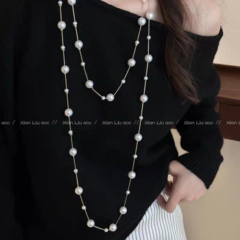 Garā džempera kaklarota – no plastmasas/rezīna materiāla, U forma, plaida raksts, bumbiņu ķēde