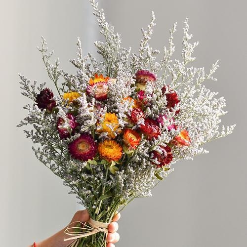 Aranjament decorativ din flori uscate, varietate narcise, material: alt.