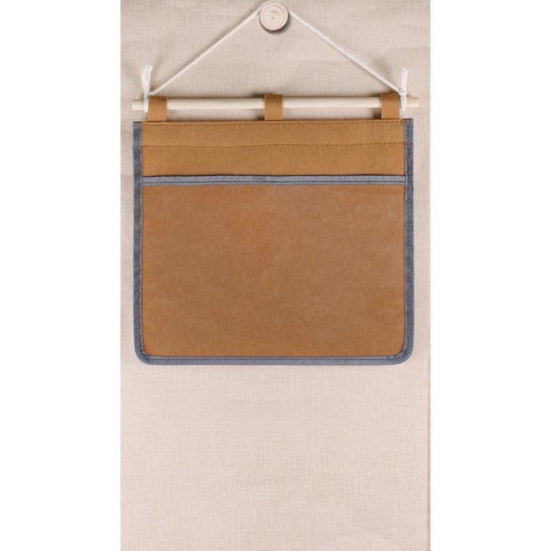 Nem szőtt anyagból készült akasztós táska gyerekek rajzainak és házi feladatainak osztálytermi kiállításához