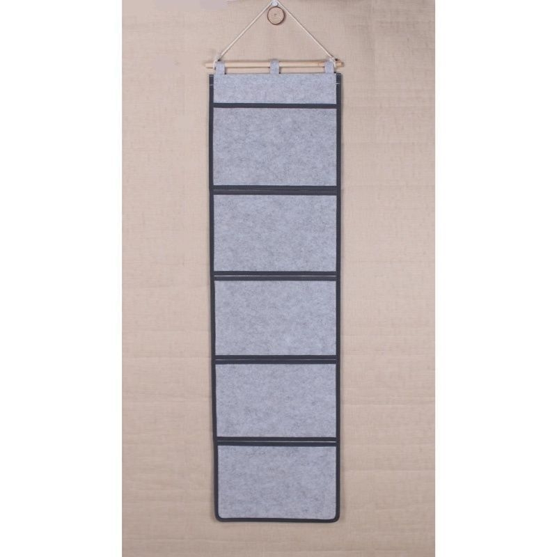 Nem szőtt anyagból készült akasztós táska gyerekek rajzainak és házi feladatainak osztálytermi kiállításához