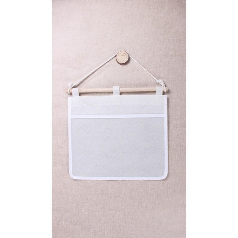 Nem szőtt anyagból készült akasztós táska gyerekek rajzainak és házi feladatainak osztálytermi kiállításához