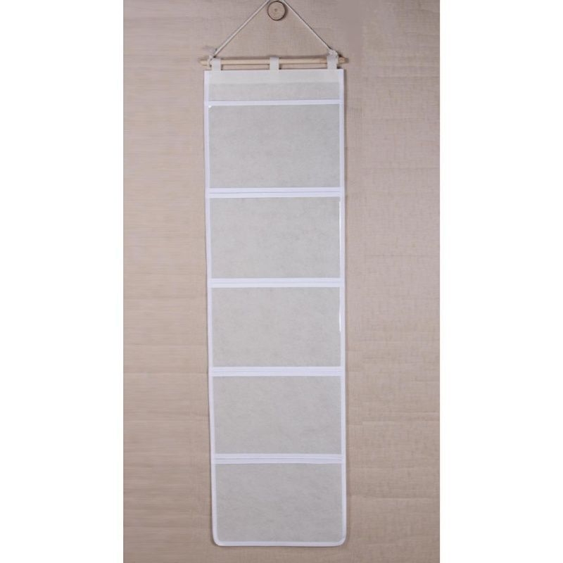 Nem szőtt anyagból készült akasztós táska gyerekek rajzainak és házi feladatainak osztálytermi kiállításához