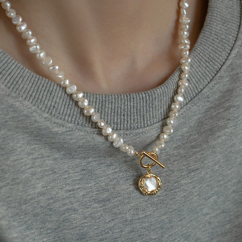 Barokk nyaklánc természetes édesvízi gyöngyökkel, geometriai dizájn, gyöngysor lánc, függő: természetes gyöngyök, súly 0,05 kg