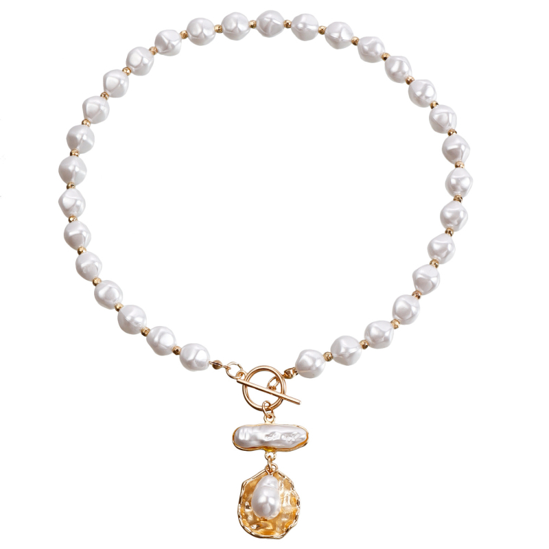 Geometriai mintázatú, többszörös fémláncú nyaklánc elektropolírozott felülettel és ötvözetből készült medállal