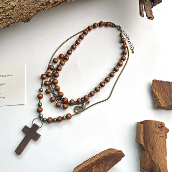 Geometriai ötvözet nyaklánc fa gyöngy medállal, elektroplatingos felület, uniszex, 24 g