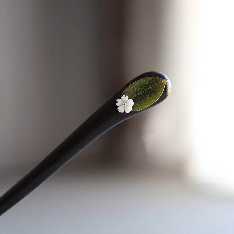 Agrafă de păr din lemn, în stil etnic, cu decor în formă de frunze – lansare vară 2024, ambalaj individual