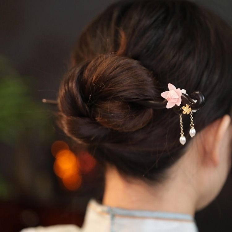 Clamă de păr din lemn de santal pentru femei, stil etnic, motiv lotus floral, accesoriu pentru coafură