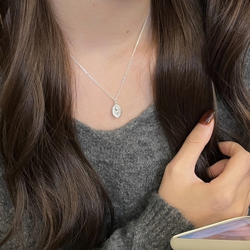 Ogrlica od srebra S925 s okruglim privjeskom u obliku tulipana, križasti lanac, korejski stil, svježe i slatko