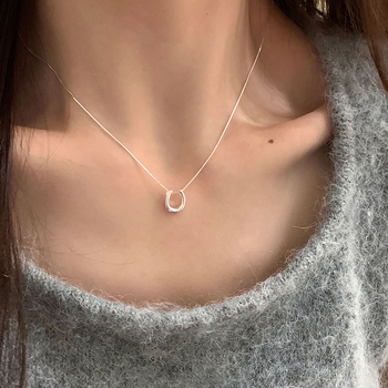 Ženski geometrijski lančić s U-oblikom privjeska, metalni lanac, višeslojni dizajn