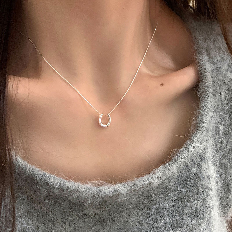 Ženski geometrijski lančić s U-oblikom privjeska, metalni lanac, višeslojni dizajn