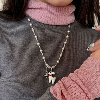 Колие с перли, мотив мечтан елен за жени — Материал: сплав; Обработка: електроплатинация; Форма: животно/зодия; Материал на висулката: сплав; Верижка: ключична