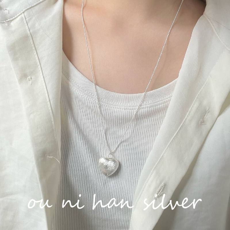 Ogrlica od 925 srebra sa srcolikim privjeskom, kuglični lanac, elektroplirano završno, proljeće 2025