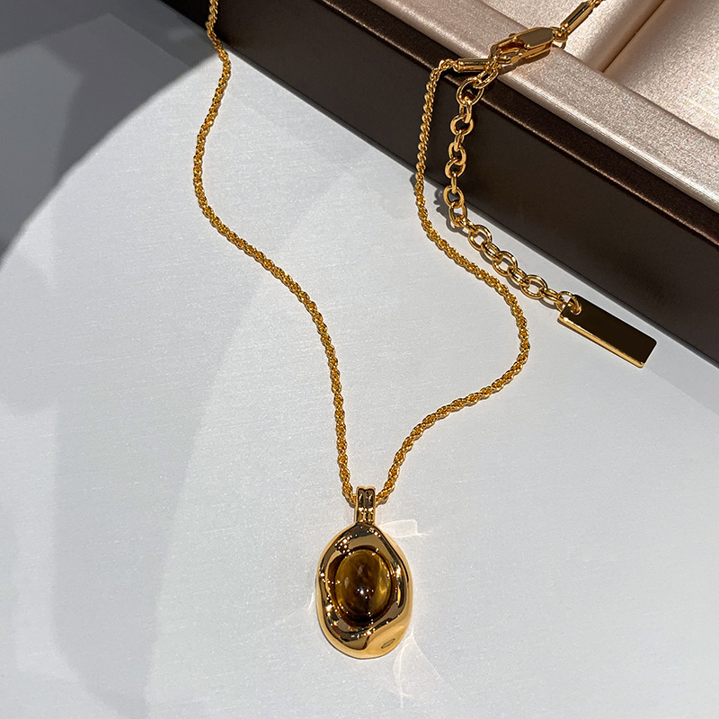 Bakrena ogrlica s privjeskom Tiger Eye, pleteni lanac, retro stil Maillard Wind, ženski nakit